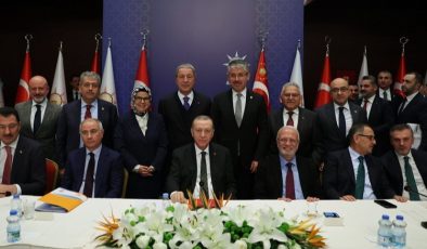 AK Parti Kayseri Cumhurbaşkanı ile buluştu