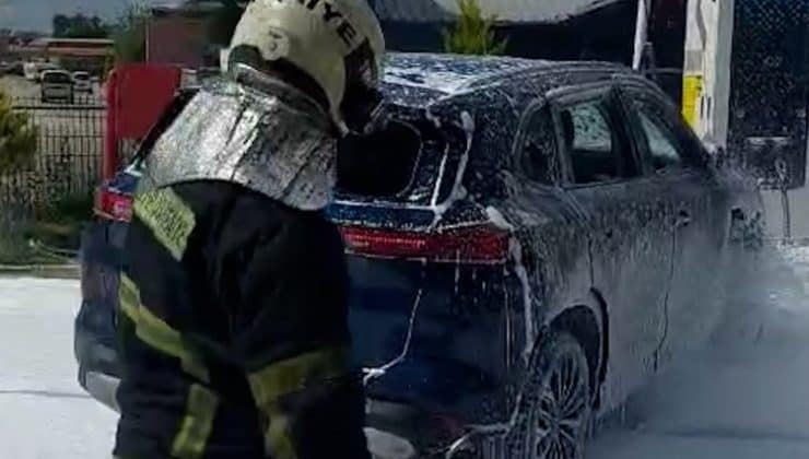 Gaziantep’te ilk elektrikli araç yangını söndürdü
