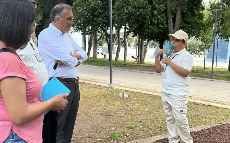 Antalya’da küçük rehberler şehri tanıtıyor