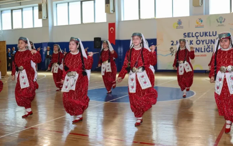 Konya Selçuklu’da 2. halk oyunları şenliği tamamlandı