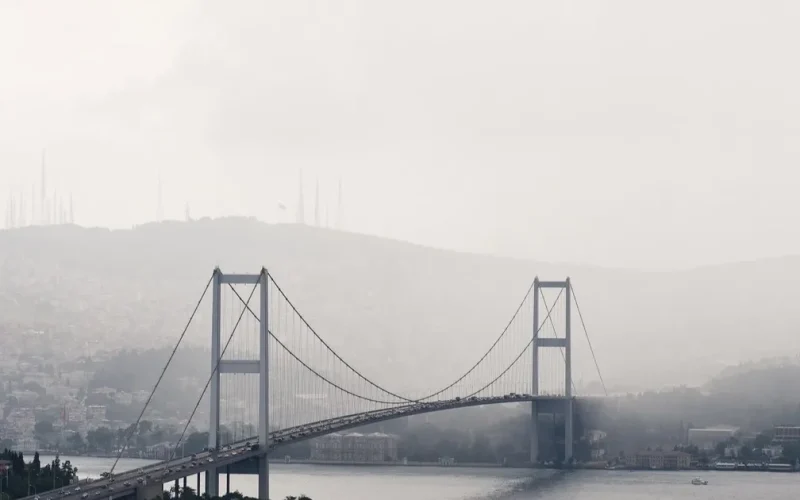 Meteoroloji’den kuvvetli yağış uyarısı! Sıcaklıklar düşüyor!