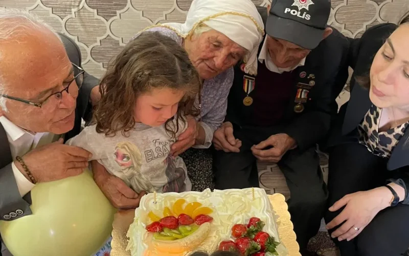 95 yaşındaki Kore Gazisine doğum günü sürprizi