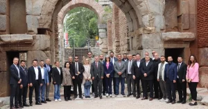 a-parti-iznik-bursanin-anahtari-olacak-f7Pw7qrX.webp