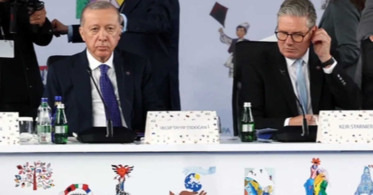 cumhurbaskani-erdogan-arnavutlukta-zirveden-baris-cagrisi-yapti-dz95WFyG.webp