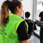 Denizli Büyükşehir berberlere penuar dağıtımına başladı