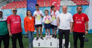 dosd-meram-spor-kulubune-madalya-yagmuru-wi4GnjPC.webp