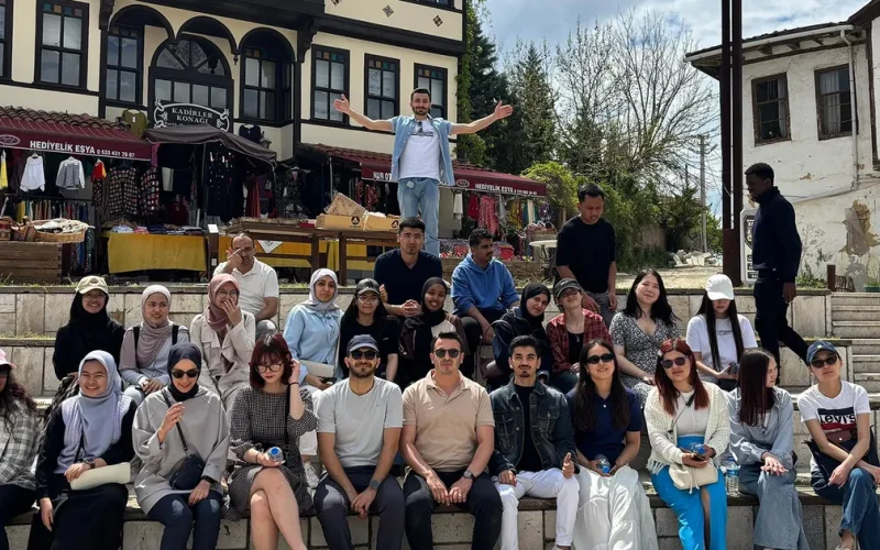 Gençler, Sakarya’yı Büyükşehir’le keşfetti