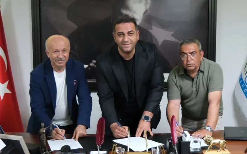 İzmir Narlıdere’de, toplu iş sözleşmesinde imzalar atıldı