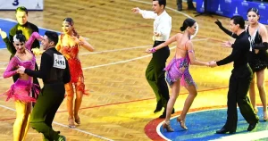 izmirde-danscilarin-kiyasiya-rekabeti-WXRA24d6.webp