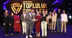 konya-genclik-meclisi-odullendirdi-hrGjl5lW.webp
