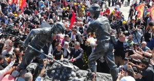 manisa-somada-maden-sehitleri-anma-toreni-duzenlendi-HxeGxsWZ.webp