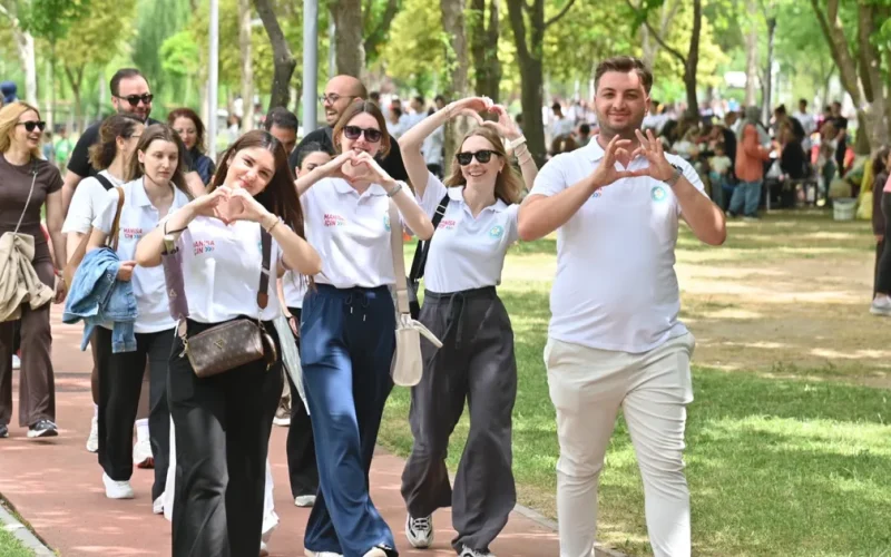 Manisa’da adım adım sağlıklı yürüyüş