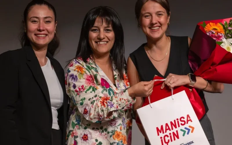 Manisa’dan işitme engellilere özel film gösterimi
