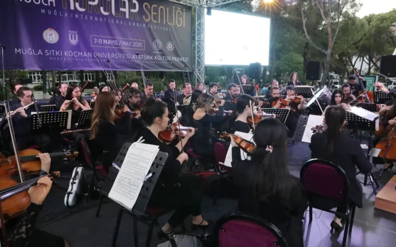 Muğla korolar şenliği görkemli bir açılışla başladı