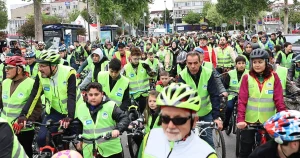 sakaryada-11-geleneksel-trafik-haftasi-etkinlikleri-duzenlendi-ZK2jwJiv.webp