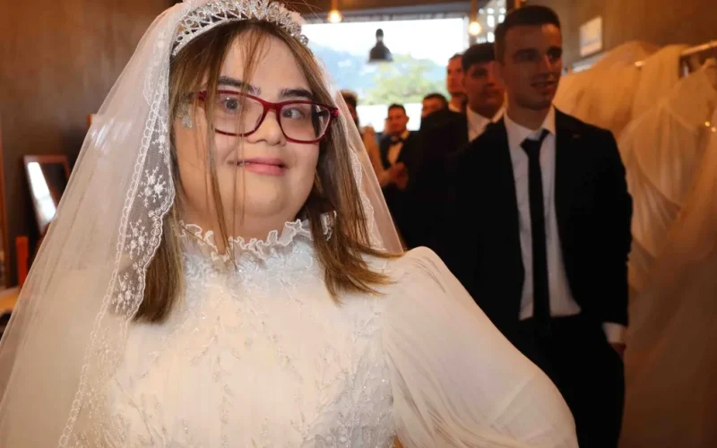 “Sevgiyle Kuşananlar” projesi Kocaeli’de parladı