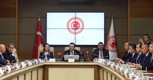 tbmm-komisyonu-kartalkaya-faciasi-icin-bolu-valisini-dinledi-Bhnlm8d3.webp