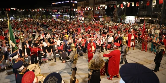 Bursa İnegöl 9. yılda da demokrasi için yine meydanlardaydı