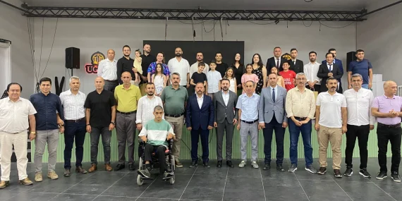 Karacaoğlan’ın torunlarından muhteşem eser… Düziçi’nin güzellikleri dünyaya tanıtılıyor