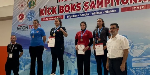 Kick boksta Çayırova’ya Türkiye şampiyonluğu geldi