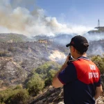 İzmir İtfaiyesi, Aliağa’daki yangına da müdahale ediyor