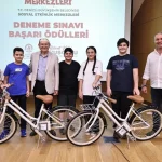Başarılı öğrencilere Büyükşehir’den ödül
